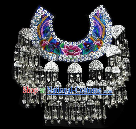 Traditional Chinese Miao Nationality Necklace, Hmong Folk Wedding Embroidery Cloud Shoulder Shawl, Phoenix Coronet And Robes Capelet, Chinese Minority Nationality Jewelry Accessories for Women