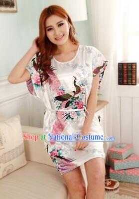 Night Suit for Women Night Gown Bedgown Leisure Wear Home Clothes Chinese Traditional Style Peacock White