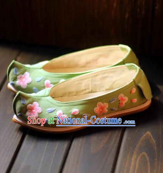 Handmade Chinese Ancient Embroidered Flower Princess Shoes for Women and Girls