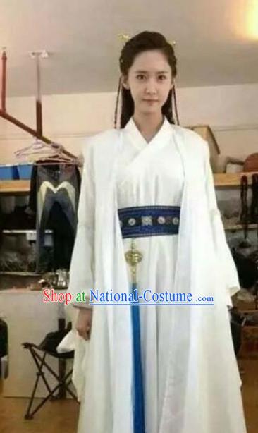 Pure White Chinese Traditional Hanfu Clothing and Hair Accessories Complete Set for Women