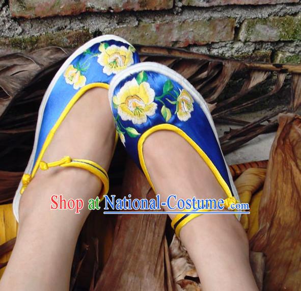 Chinese Handmade Embroidered Shoes Wedding Shoes Kung Fu Wushu Shoes Womens Shoes Opera Shoes Hanfu Shoes Dance Shoes