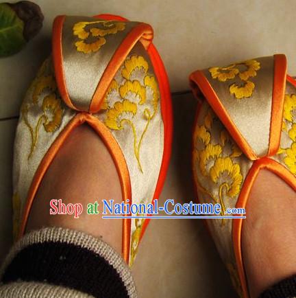 Chinese Handmade Embroidered Shoes Wedding Shoes Kung Fu Wushu Shoes Womens Shoes Opera Shoes Hanfu Shoes Dance Shoes