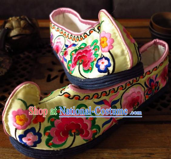 Chinese Handmade Embroidered Shoes Wedding Shoes Kung Fu Wushu Shoes Womens Shoes Opera Shoes Hanfu Shoes Dance Shoes