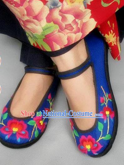 Traditional Chinese National Blue Embroidered Shoes, China Handmade Shoes Hanfu Embroidery Peony Cloth Shoes for Women