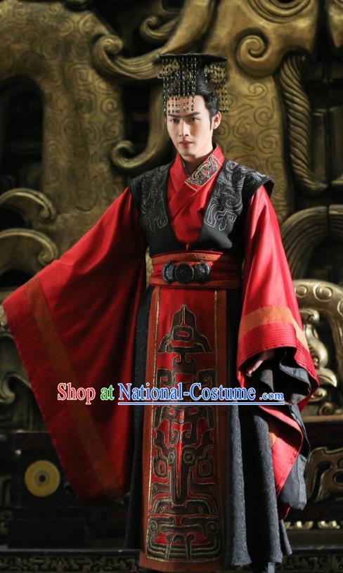 Asian China Qin Dynasty Imperial Emperor Costume, Traditional Chinese Ancient The First Emperor Embroidered Clothing for Men