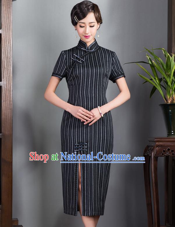 Asian Republic of China Young Lady Retro Plated Buttons Black Woolen Cheongsam, Traditional Chinese Wedding Qipao Tang Suit Dress for Women