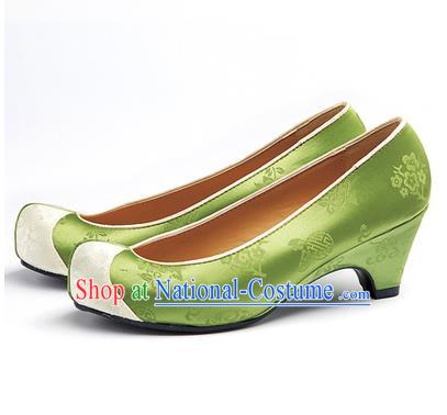 Traditional Korean National Wedding Green Embroidered Shoes, Asian Korean Hanbok Bride Embroidery Satin High-heeled Shoes for Women