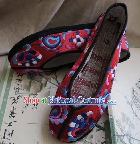 Asian Chinese Traditional Shoes Bride Xiuhe Suit Red Embroidered Shoes, China Peking Opera Handmade Embroidery Shoe Hanfu Princess Shoes for Women