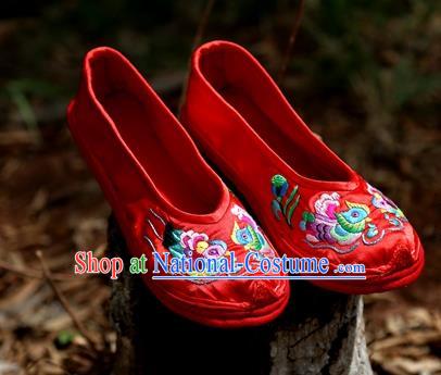 Asian Chinese Traditional Shoes Wedding Embroidered Shoes, China Peking Opera Hand Embroidery Red Shoe Hanfu Princess Shoes for Women