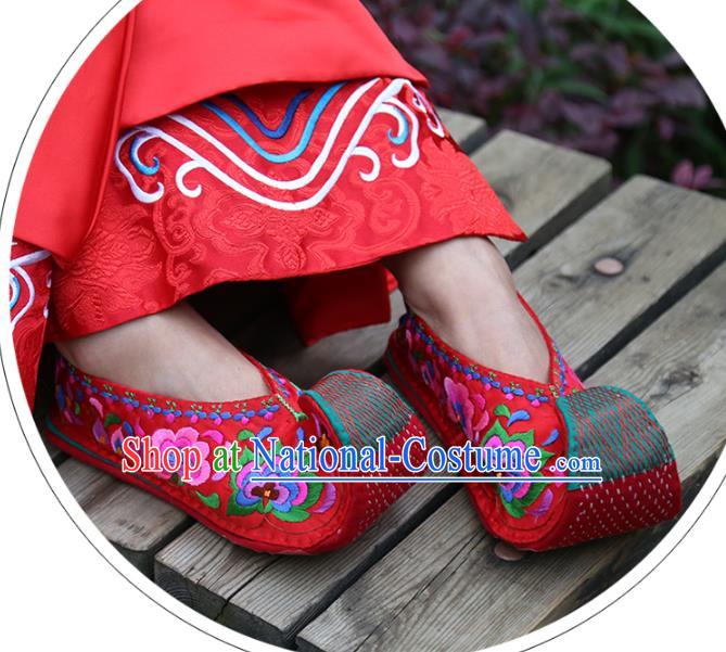 Traditional Chinese Ancient Princess Wedding Red Cloth Shoes Embroidered Shoes, China Handmade Embroidery Hanfu Shoes for Women