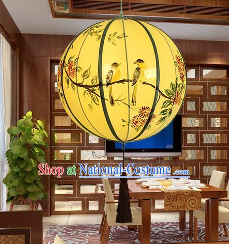 Traditional Chinese Handmade Painting Flowers Birds Cloth Round Palace Lantern China Ceiling Palace Lamp