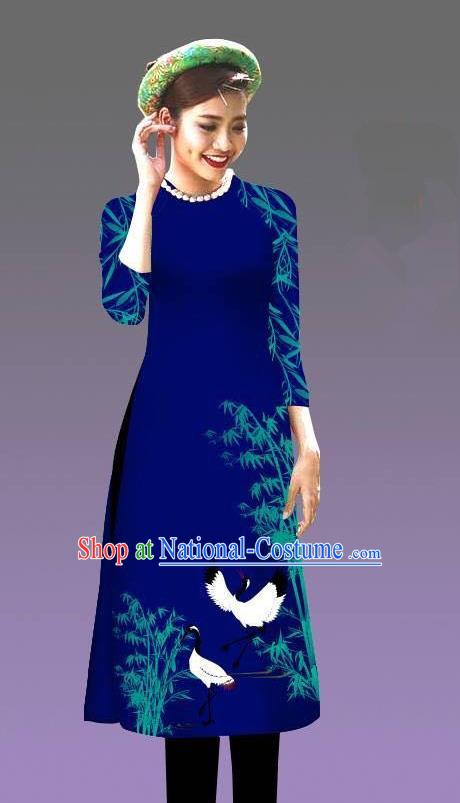 Top Grade Asian Vietnamese Costumes Classical Jing Nationality Crane Pattern Short Cheongsam, Vietnam National Clothing Bride Traditional Royalblue Ao Dai Dress