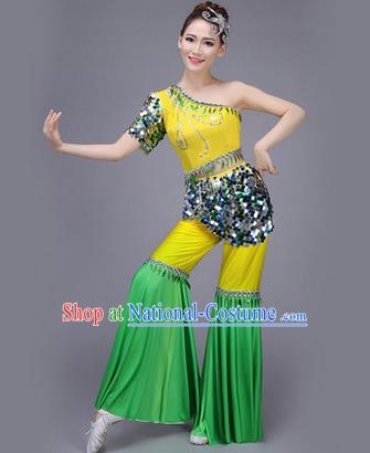 Traditional Chinese Dai Nationality Peacock Dance Costume, Folk Dance Ethnic Pavane Clothing, Chinese Minority Nationality Dance Dress Green Suit for Women