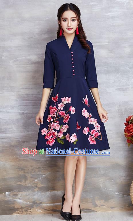 Top Grade Asian Chinese Costumes Classical Embroidery Flowers Navy Dress, Traditional China National Slant Opening Chirpaur Qipao for Women