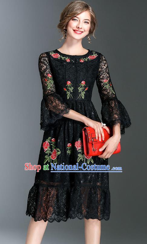 Top Grade Asian Chinese Costumes Classical Embroidery Lace Mandarin Sleeve Dress, Traditional China National Embroidered Clothing for Women