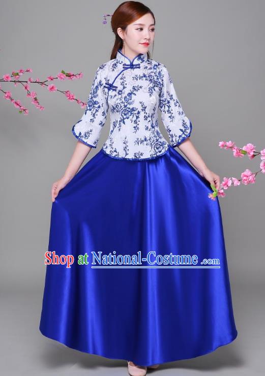 Traditional Chinese Republic of China Children Xiuhe Suit Clothing, China National Embroidered Blue Blouse and Skirt for Women