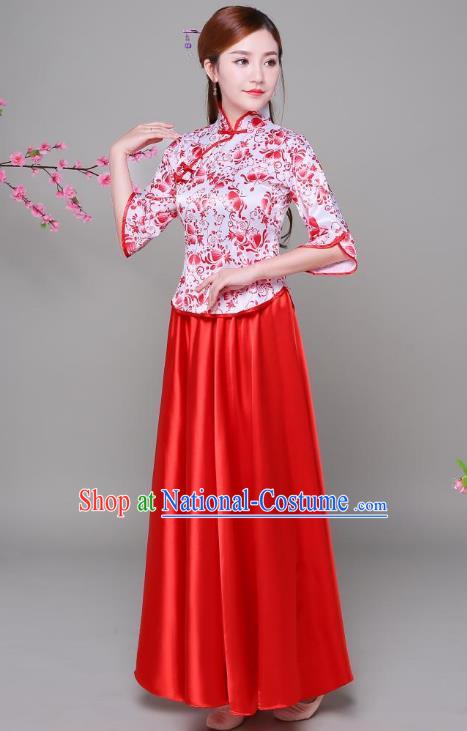 Traditional Chinese Republic of China Children Xiuhe Suit Clothing, China National Embroidered Red Blouse and Skirt for Women