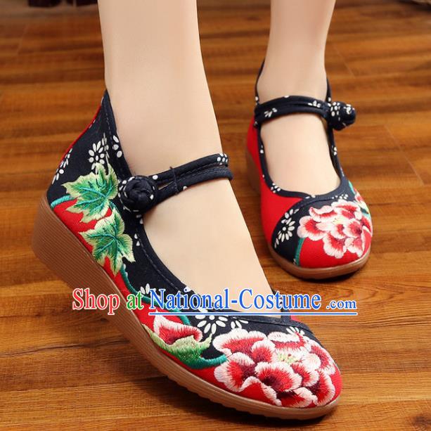 Traditional Chinese National Hanfu Red Embroidered Shoes, China Princess Embroidery Peony Shoes for Women