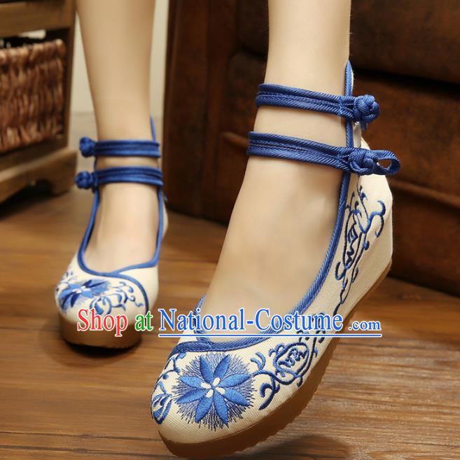 Traditional Chinese National Hanfu Linen Embroidered Shoes, China Princess Shoes Embroidery Blue Shoes for Women