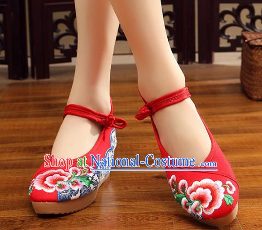 Traditional Chinese National Hanfu Red Embroidered Shoes, China Princess Embroidery Peony Shoes for Women