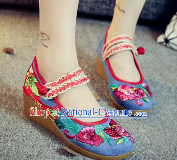 Traditional Chinese National Hanfu Blue Linen Embroidered Shoes, China Princess Embroidery Peony Shoes for Women