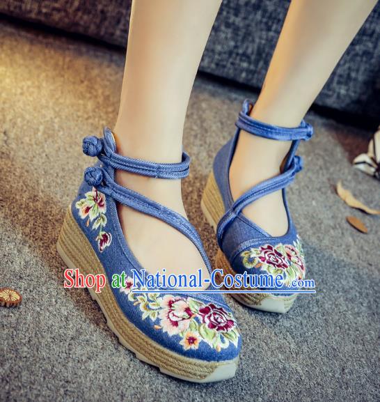 Traditional Chinese National Hanfu Blue Linen Embroidered Shoes, China Princess Embroidery Peony Shoes for Women