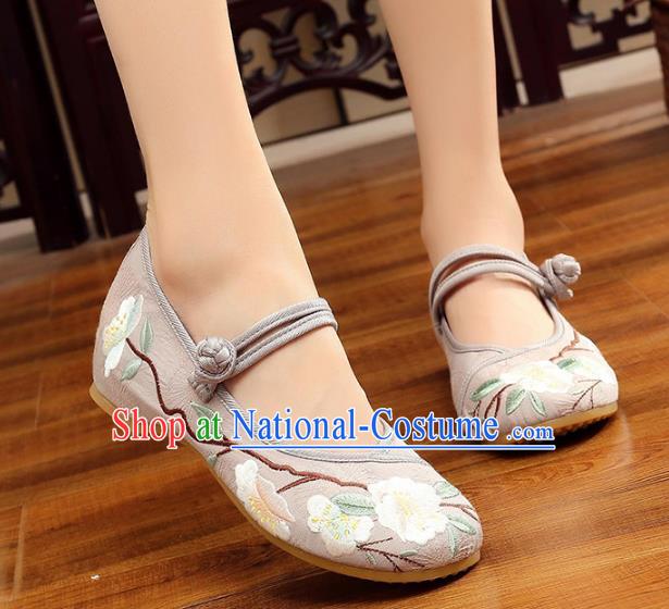 Traditional Chinese National Hanfu White Embroidery Flowers Shoes, China Princess Embroidered Shoes for Women