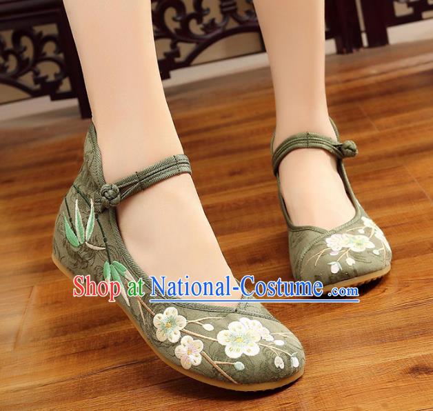 Traditional Chinese National Hanfu Embroidery Wintersweet Green Shoes, China Princess Embroidered Shoes for Women