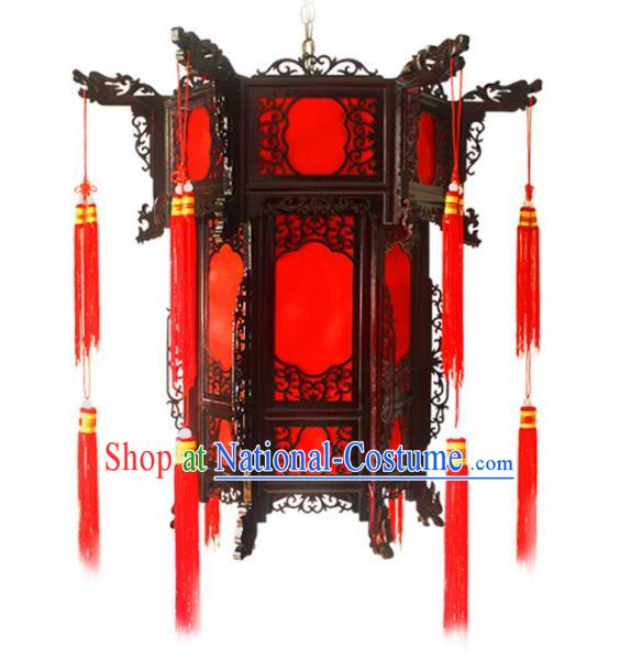 Traditional Chinese Handmade Red Sheepskin Lantern Classical Palace Lantern China Wood Carving Ceiling Palace Lamp