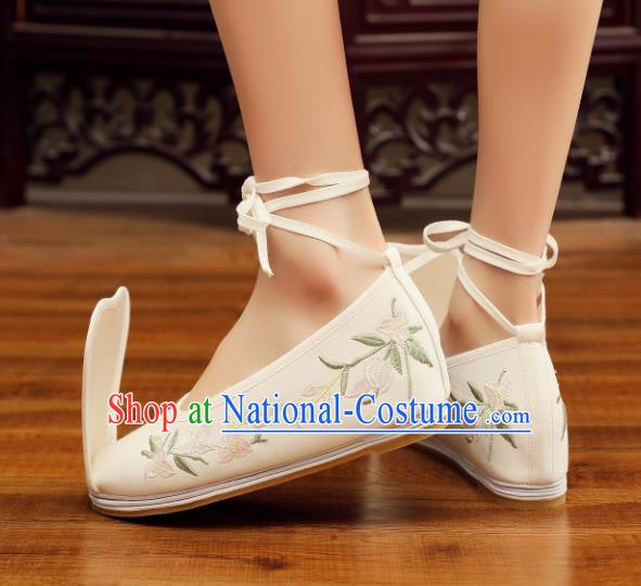 Chinese Ancient Traditional Embroidered Shoes Hanfu Beige Cloth Shoes for Women