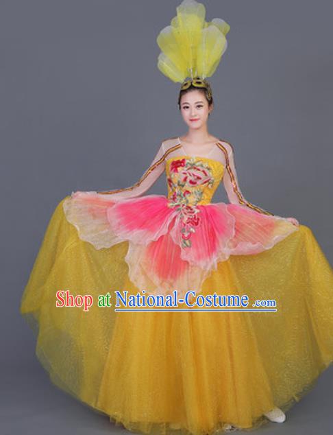 Traditional Chinese Fan Dance Folk Dance Costume Classical Yangko Dance Classical Dance Dress