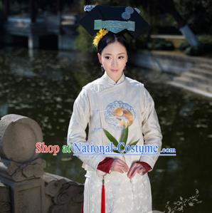 Chinese Ancient Palace Lady Hanfu Han Dynasty Imperial Concubine Queen Embroidered Historical Costumes