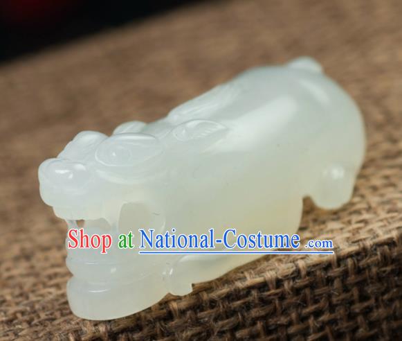 Chinese Traditional Jewelry Accessories Carving Jade Pi Xiu Handmade Jadeite Pendant