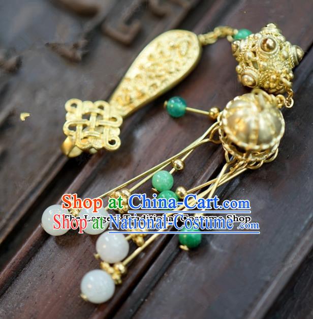 Chinese Traditional Palace Golden Brooch Ancient Bride Hanfu Breastpin Jewelry Accessories for Women