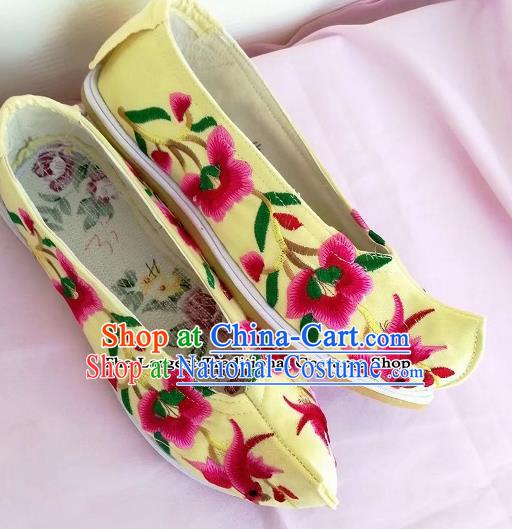 Chinese Traditional Hanfu Yellow Shoes Embroidered Shoes Handmade Cloth Shoes for Women