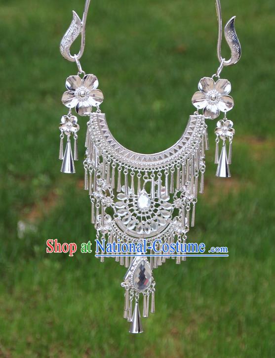 Chinese Ethnic White Peacock Necklace Traditional National Jewelry Accessories for Women