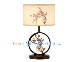 Traditional China Ancient Carving Plum Blossom Desk Lanterns Handmade Lantern Ancient Lamp