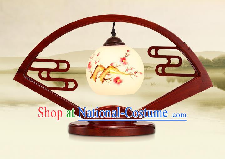 Traditional China Ancient Wood Fans Lanterns Handmade Painting Plum Blossom Table Lantern Ancient Lamp