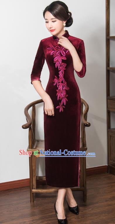 Chinese Traditional Tang Suit Embroidered Qipao Dress National Costume Retro Wine Red Velvet Mandarin Cheongsam for Women