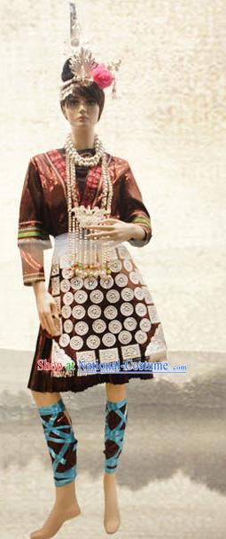 Traditional Chinese Dong Nationality Dance Costume and Headwear, China Ethnic Minority Embroidery Clothing and Headdress for Women