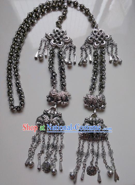 Chinese Miao Nationality Ornaments Traditional Hmong Handmade Sliver Necklace for Women