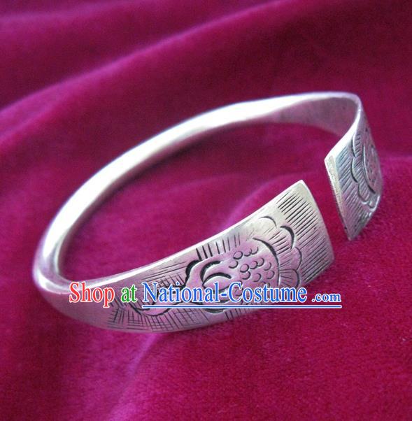 Handmade Chinese Miao Nationality Carving Bracelet Traditional Hmong Sliver Bangle for Women