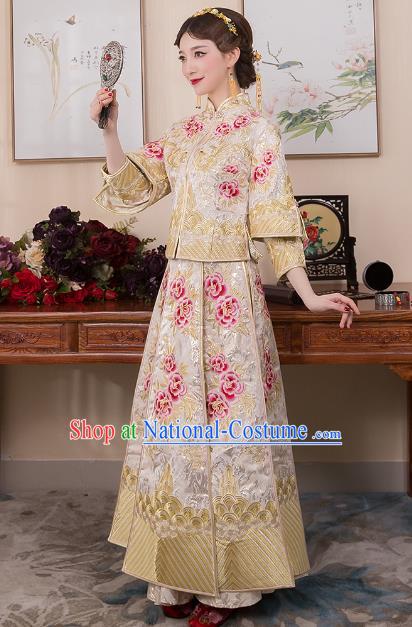 Chinese Ancient Bride White Formal Dresses Wedding Costume Embroidered Peony Longfenggua XiuHe Suit for Women