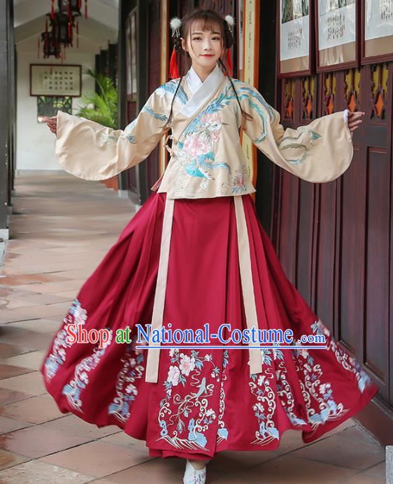 Chinese Ancient Ming Dynasty Princess Embroidered Costumes for Rich Women