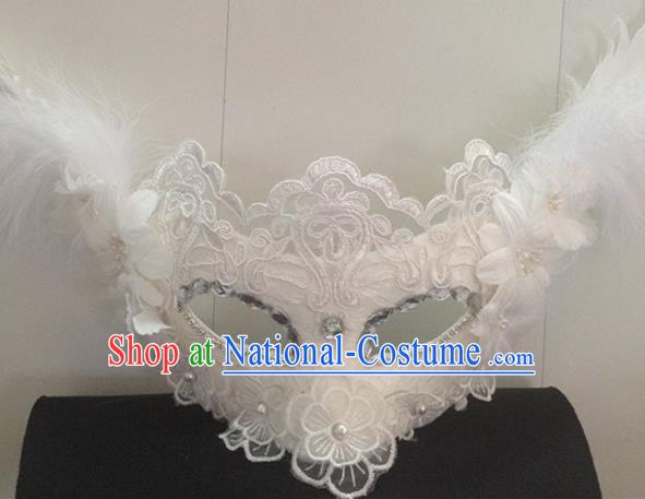 Top Halloween Accessories Brazilian Carnival Catwalks White Feather Face Masks for Women