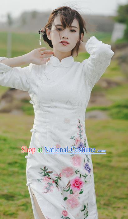 Chinese National White Silk Qipao Dress Traditional Costumes Tang Suit Cheongsam for Women