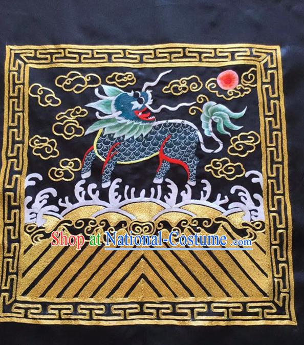 Chinese Traditional Handmade Embroidery Craft Embroidered Patches Embroidering Kylin Silk Piece