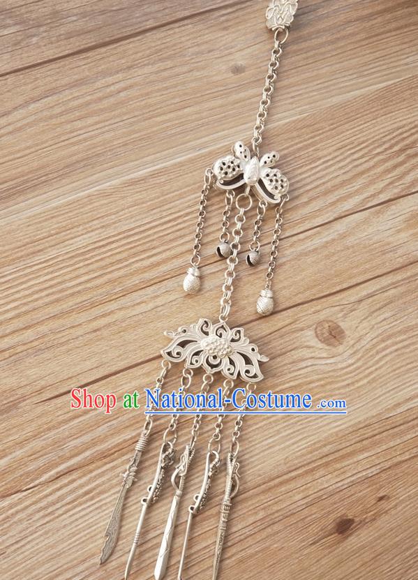 Chinese Traditional Hanfu Bells Tassel Butterfly Brooch Pendant Ancient Cheongsam Breastpin Accessories for Women