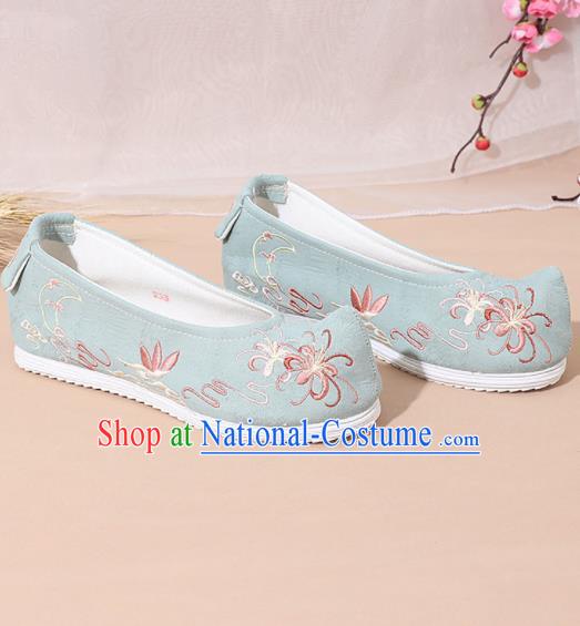 Chinese National Embroidered Chrysanthemum Green Shoes Ancient Traditional Princess Shoes Hanfu Shoes for Women