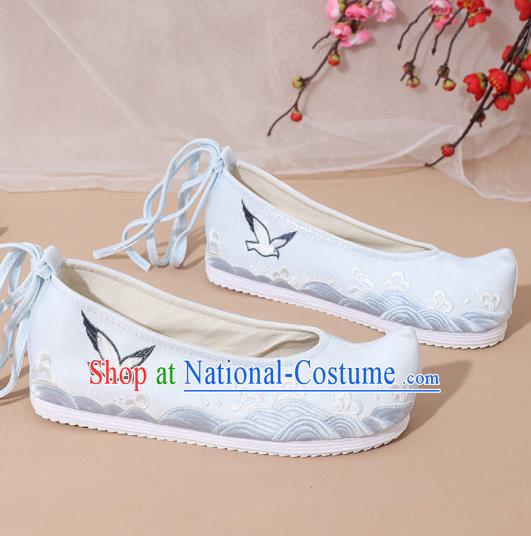 Chinese National Blue Embroidered Shoes Ancient Traditional Princess Shoes Hanfu Shoes for Women